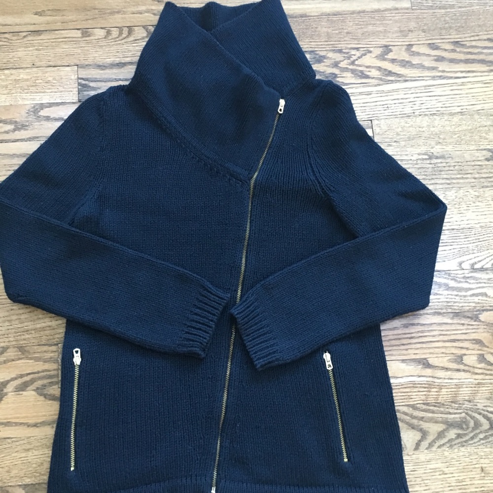 Gap Women’s full zip long sleeves navy blue jacket